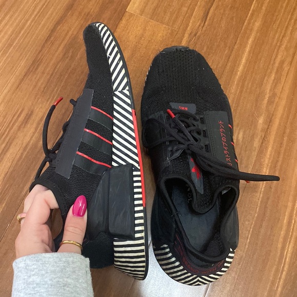 boys adidas NMDs - Picture 1 of 7